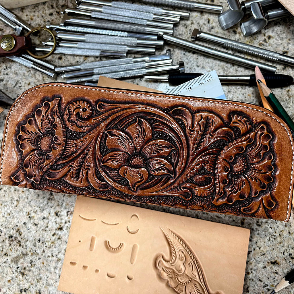 Engraved patterns, structural patterns, and production steps for leather carved stationery bags
