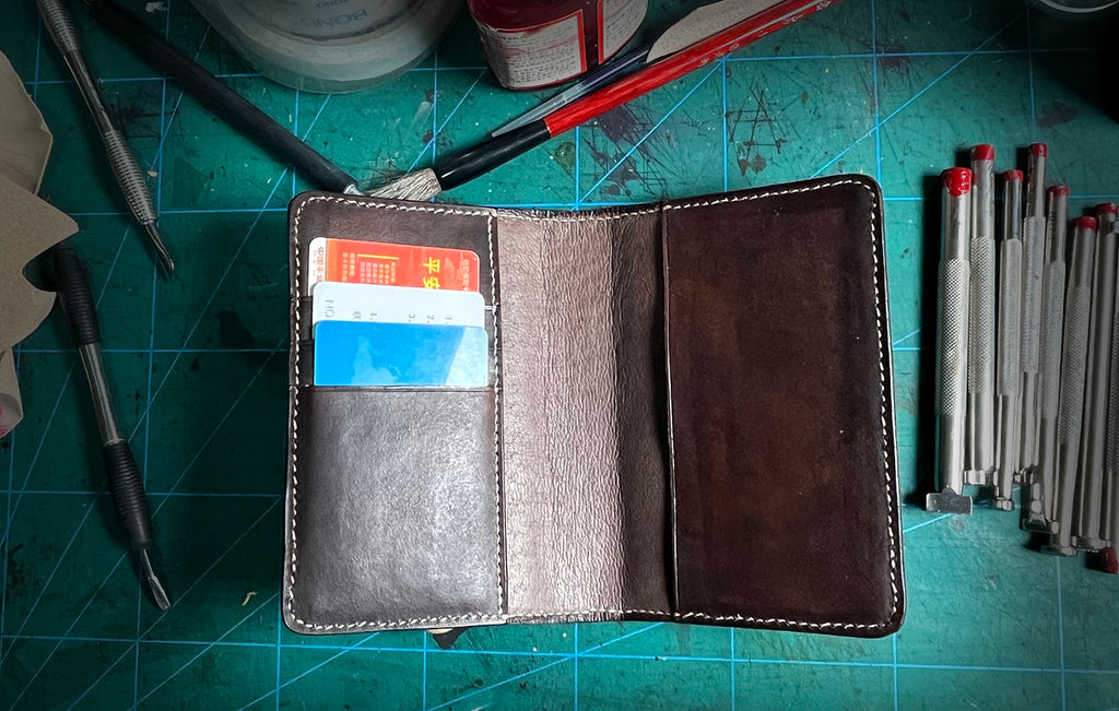 Leather carving pattern and structural pattern of passport cover